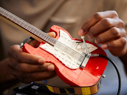 LEGO Ideas Fender Stratocaster (21329)