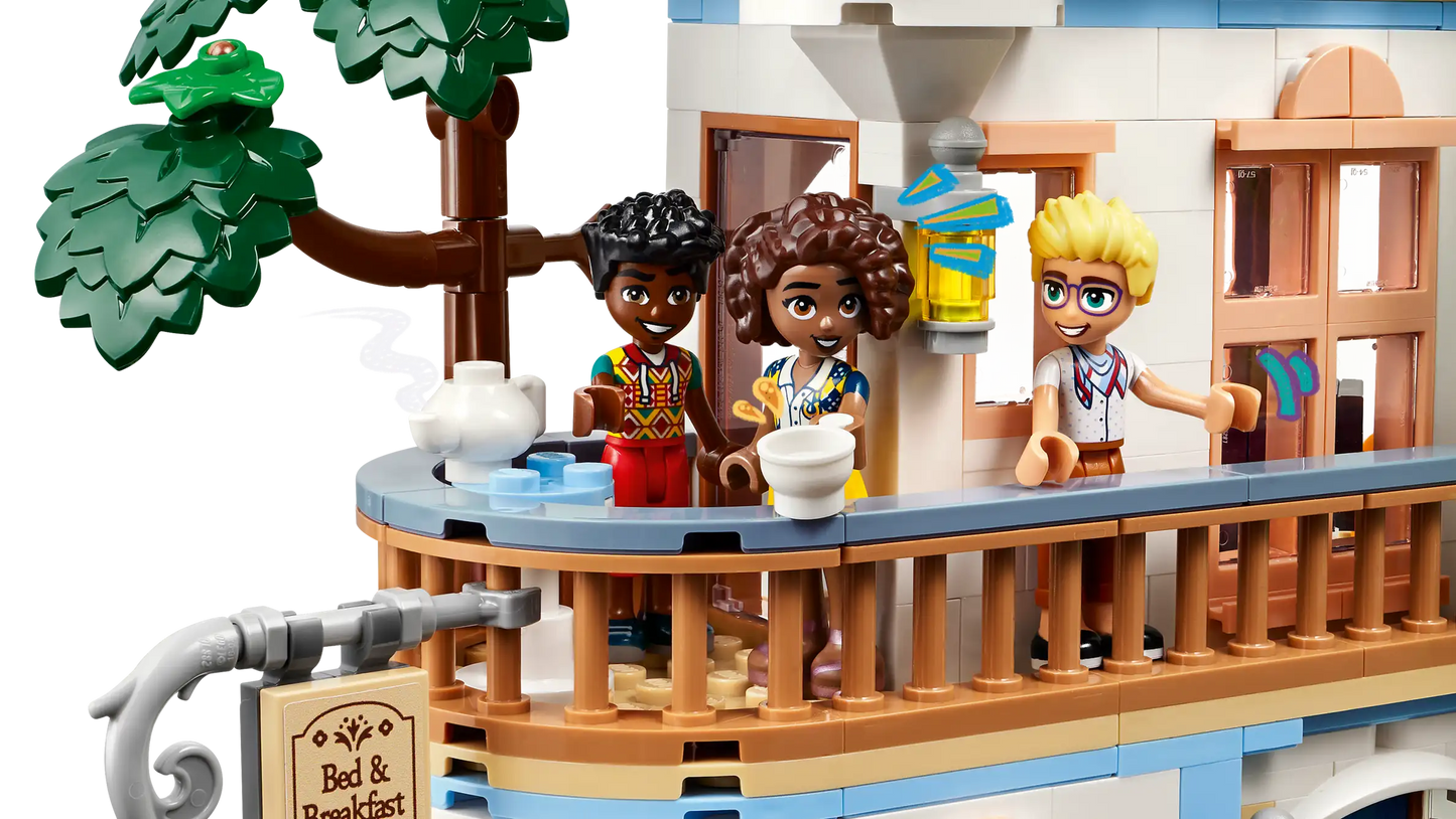 LEGO Friends Burg mit Ferienunterkunft (42638)