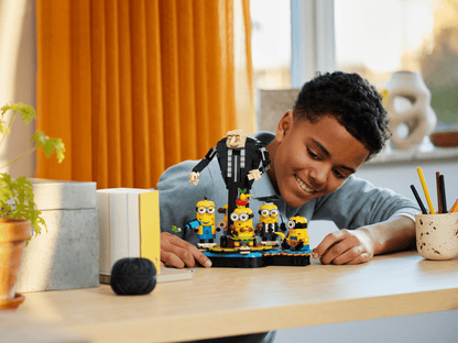 LEGO Minions: Gru und die Minions aus LEGO® Steinen (75582) aus "Ich - Einfach unverbesserlich 4"