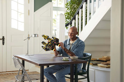 LEGO Icons Blacktron Renegade (10355)