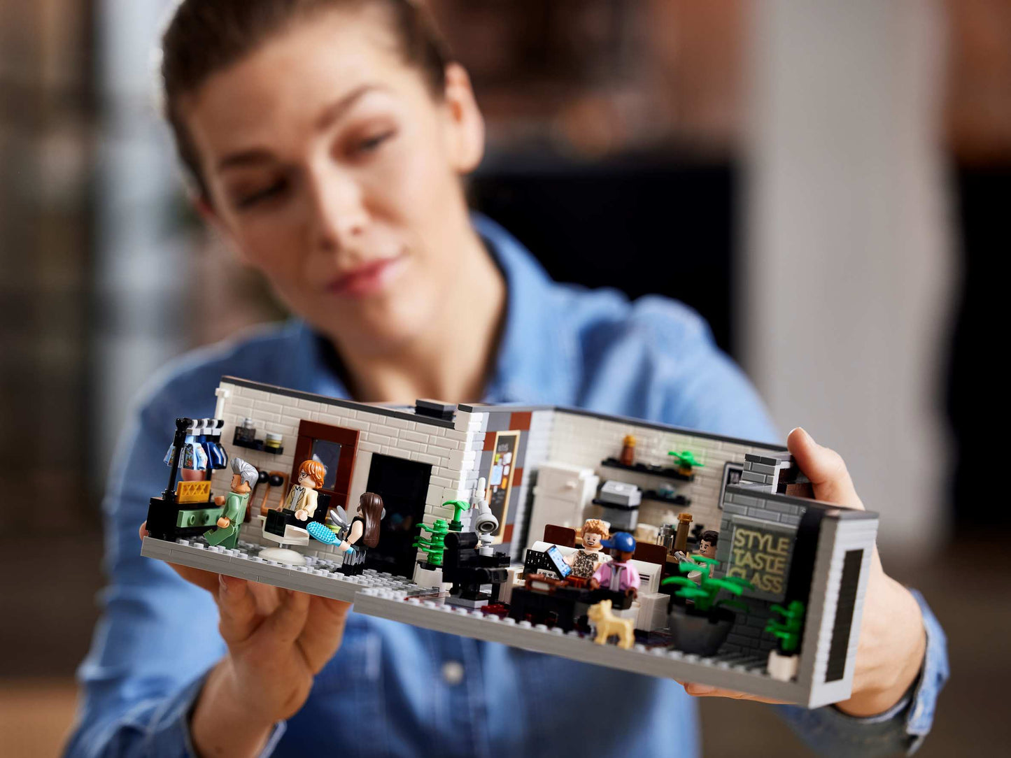 LEGO Icons Queer Eye – Das Loft der Fab 5 (10291)