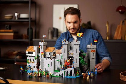 LEGO Icons Burg der Löwenritter (10305)