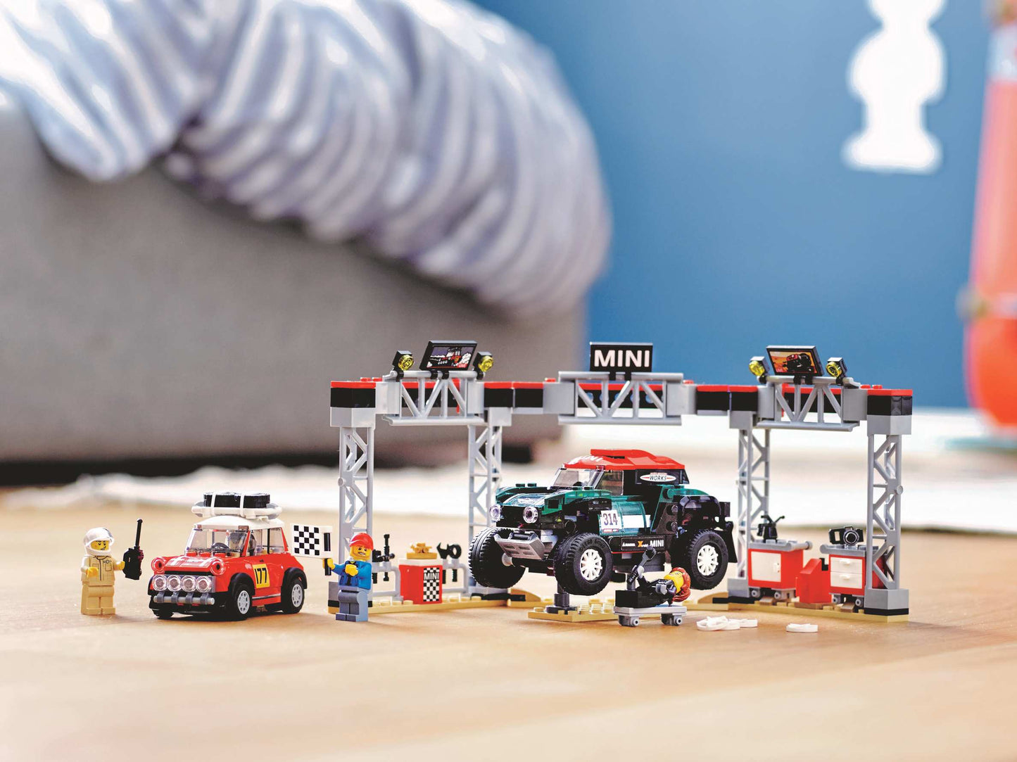 LEGO Speed Champions Rallyeauto 1967 Mini Cooper S und Buggy 2018 Mini John Cooper Works (75894)