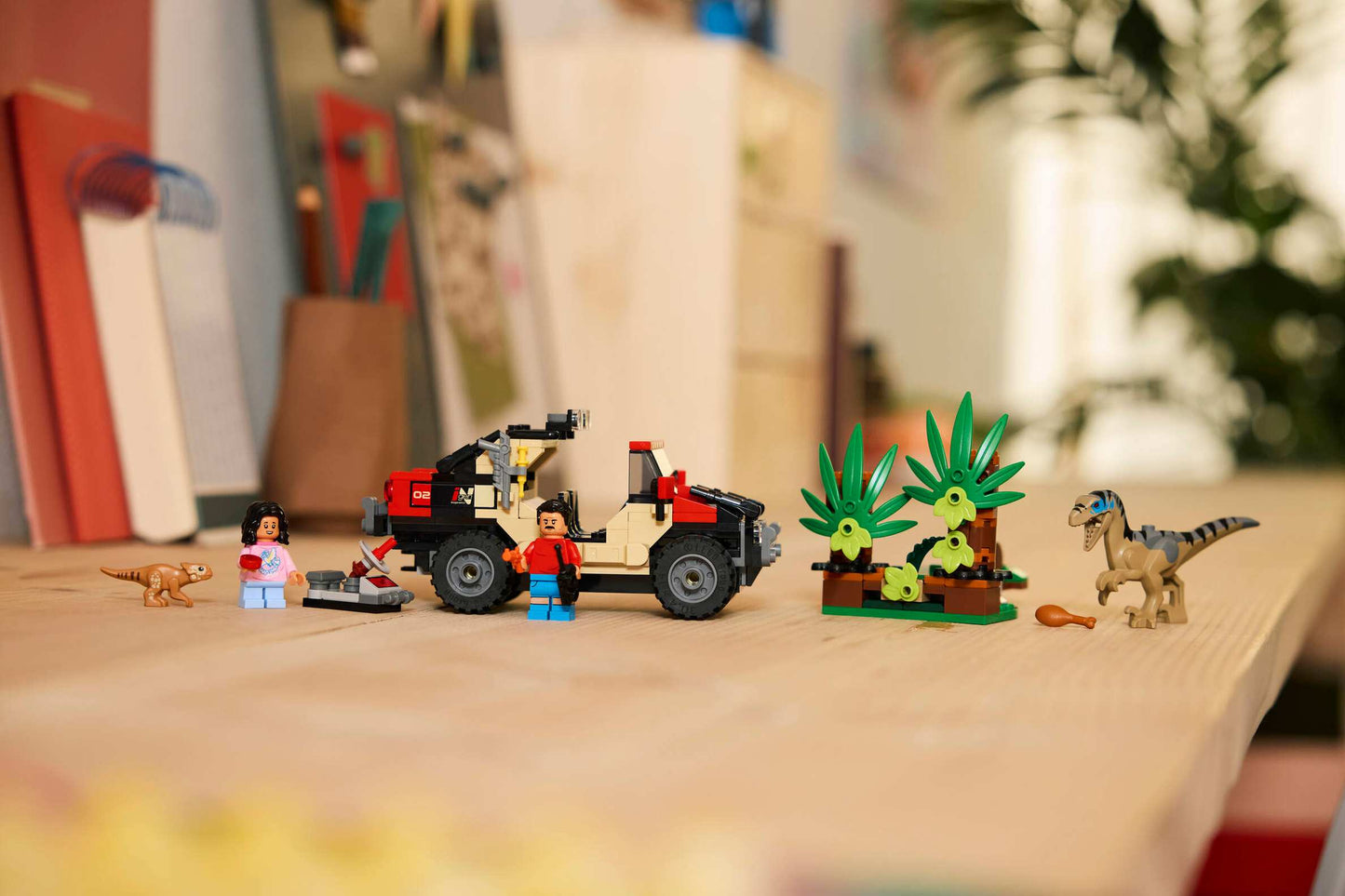 LEGO Jurassic World Raptor: Verfolgungsjagd mit dem Geländewagen (76972)