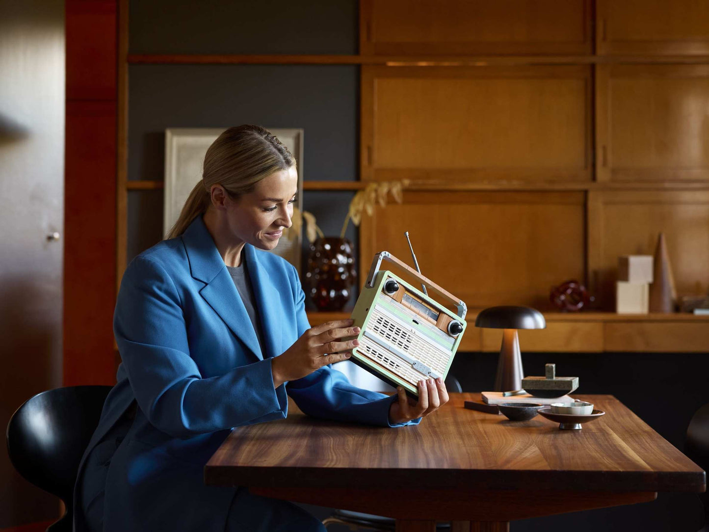 LEGO® Icons Retro-Kofferradio (10334)