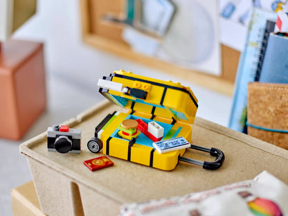 LEGO Gelber Reisekoffer (40817)