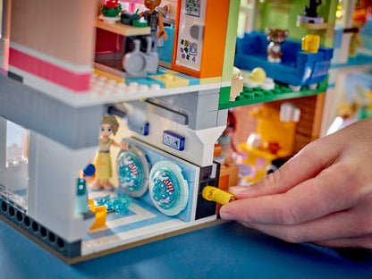 LEGO Friends Heartlake City Wohn- und Einkaufsstraße (42670)