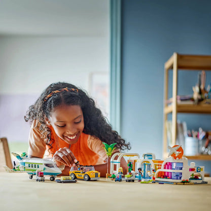 LEGO Friends Heartlake City Flughafen mit Flugzeug (42656)