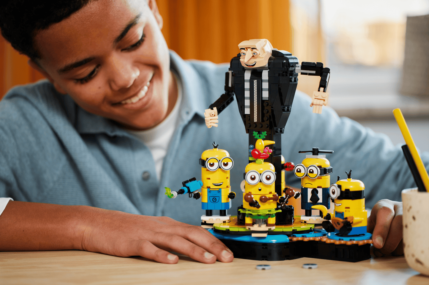 LEGO Minions: Gru und die Minions aus LEGO® Steinen (75582) aus "Ich - Einfach unverbesserlich 4"