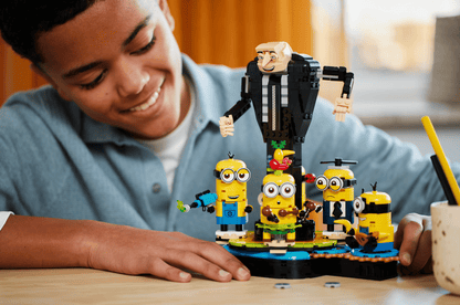 LEGO Minions: Gru und die Minions aus LEGO® Steinen (75582) aus "Ich - Einfach unverbesserlich 4"