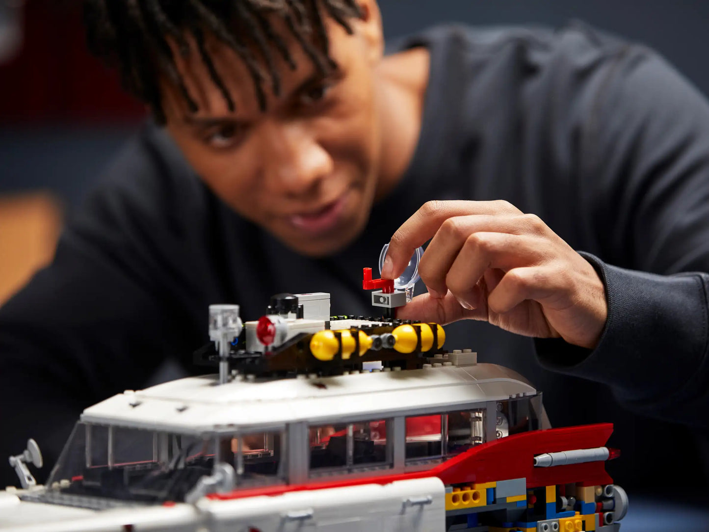 LEGO Icons Ghostbusters™ ECTO-1 (10274)