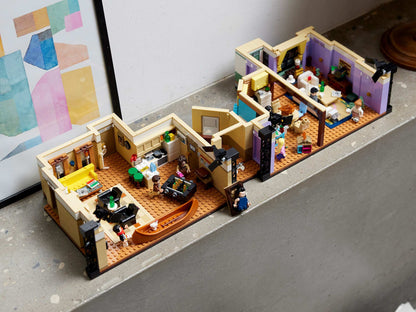 LEGO® Icons Friends Apartments (10292)